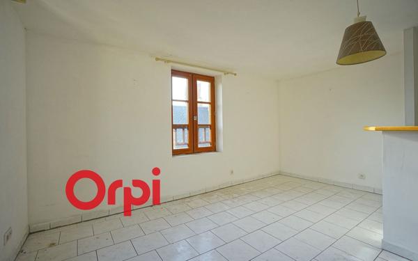 Immeuble à vendre    6 pièces •  Orbec