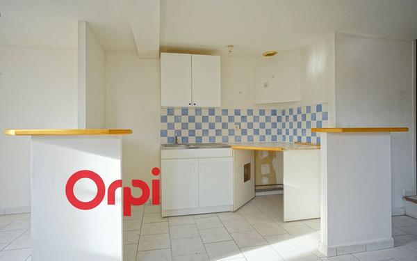 Immeuble à vendre    6 pièces •  Orbec