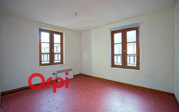 Immeuble à vendre    6 pièces •  Orbec