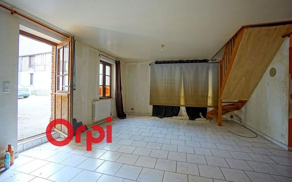 Immeuble à vendre    6 pièces •  Orbec
