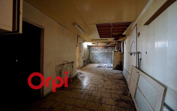 Immeuble à vendre    6 pièces •  Orbec