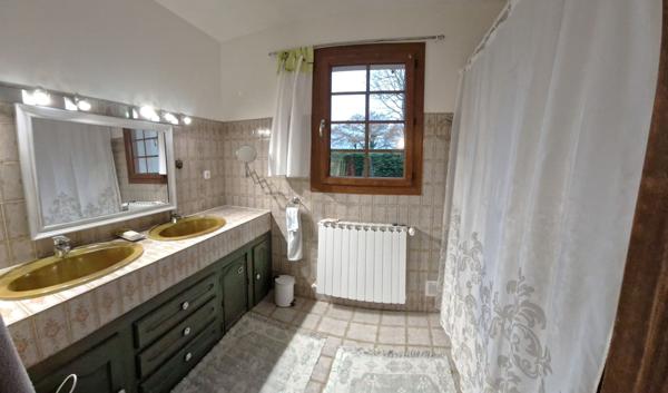 Vente Maison200 m² - 6 Pièces - LUC LA PRIMAUBE (12450)