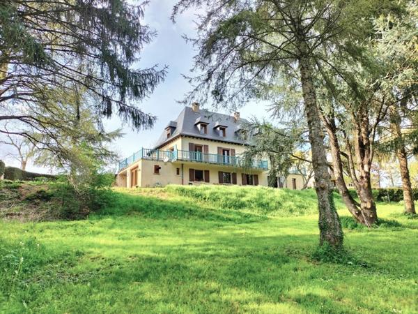 Vente Maison200 m² - 6 Pièces - LUC LA PRIMAUBE (12450)