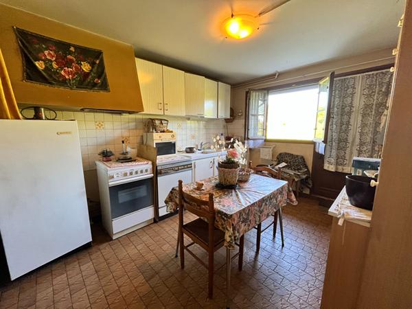 Charmante maison familiale avec dépendance proche du centre de Prayssac