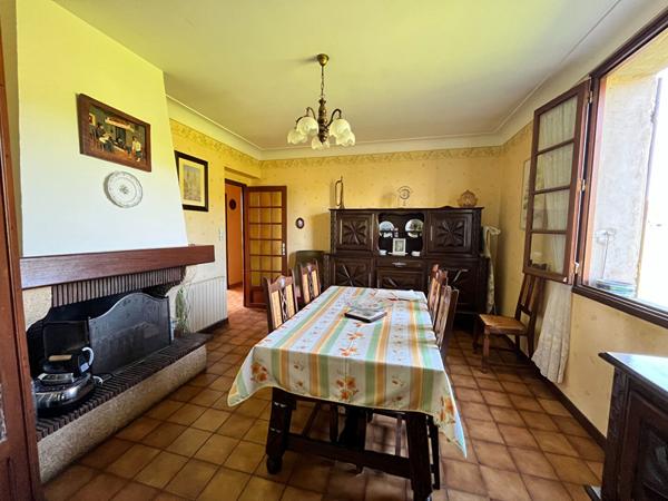 Charmante maison familiale avec dépendance proche du centre de Prayssac