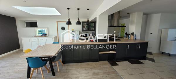 Maison 4 chambres double garage 9000m2 terrain