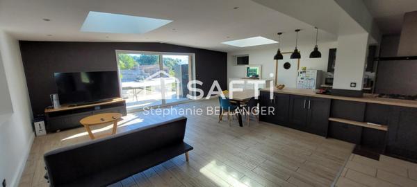 Maison 4 chambres double garage 9000m2 terrain