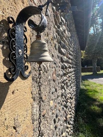 Proche PLAISANCE DU GERS (32), BELLE MAISON XIX, 200m2 dont 140 habitables, sur jardin clos de murs et de haies de 1600m2