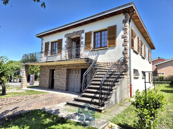 Maison 7 pièces avec balcon et garage