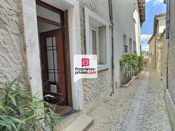 Ensemble immobilier avec 2 APT T1BIS + local Professionnel et cellier au coeur de SAINT-ASTIER (24110)