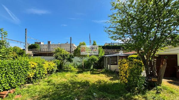 Maison  47 m2  agrandissable  3 pièces  jardin  Viroflay