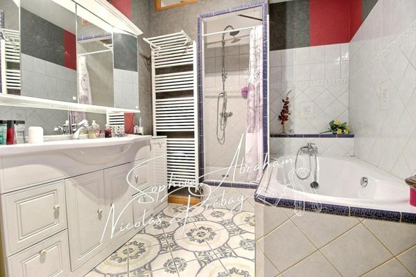 Exclusivité ! Maison en pierres sans travaux de 4 pièces, 3 chambres