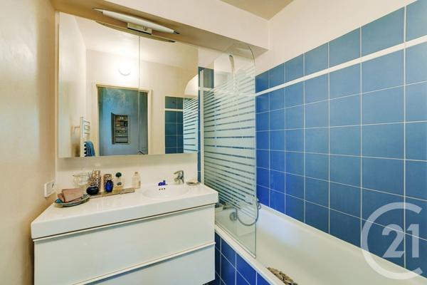 Appartement F2 à vendre  2 pièces - 50,66 m2 PARIS - 75015