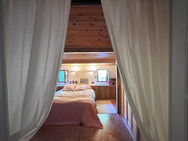 Maison familiale avec garage et box pour chevaux