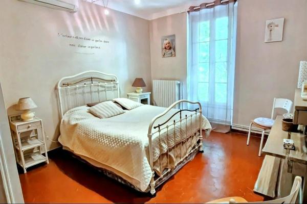 Maison  de maitre de 160 m² ,5 pièces,  rénovée