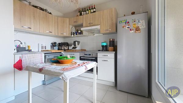 Vente appartement Villenave D Ornon : 268 500 € - AJP Immobilier Cestas