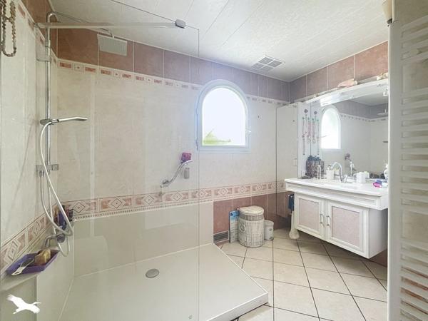 Maison 348 480 € Pessac 4 p 127 m² DPE D