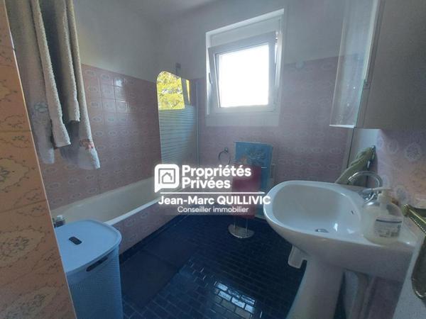 SAINT-PATERNE-RACAN - Maison indépendante rénovée de 92m² avec sous-sol, 3 chambres et terrain clos de 1 086 m²