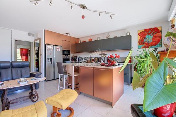 Appartement Vitrolles 3 pièce(s) 65.47 m2