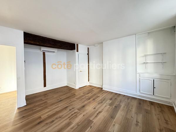 Vente
                Appartement45,61 m² - 2 Pièces -
                    ORLEANS (45000)