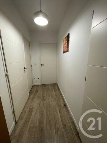 Appartement F6 à vendre  5 pièces - 102 m2 CERGY - 95