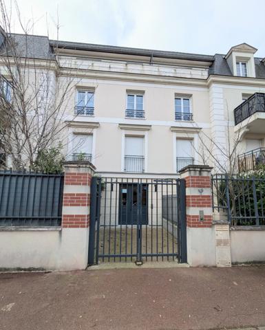 FRANCONVILLE APPARTEMENT F4 AVEC BALCON ET PARKING