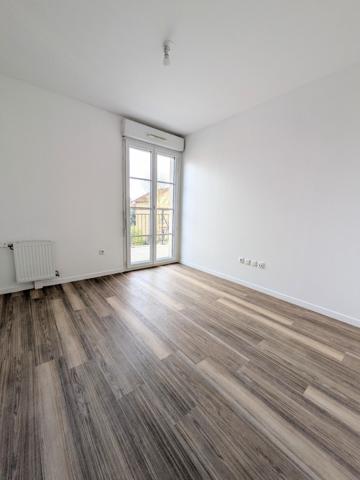 FRANCONVILLE APPARTEMENT F4 AVEC BALCON ET PARKING