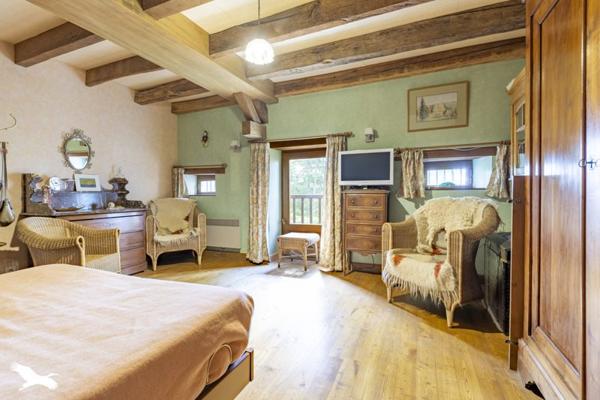 Maison à vendre |  Saint-Désiré |  6 pièces | 168 m²