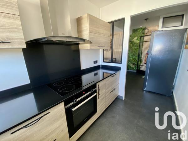 Appartement 3 pièces de 66 m² à Saint-Pierre (97410)