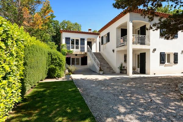 Maison Bouc Bel Air 5 pièces 190 m2