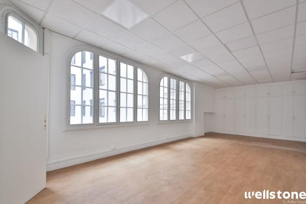 Bureaux à louer à PARIS 75008