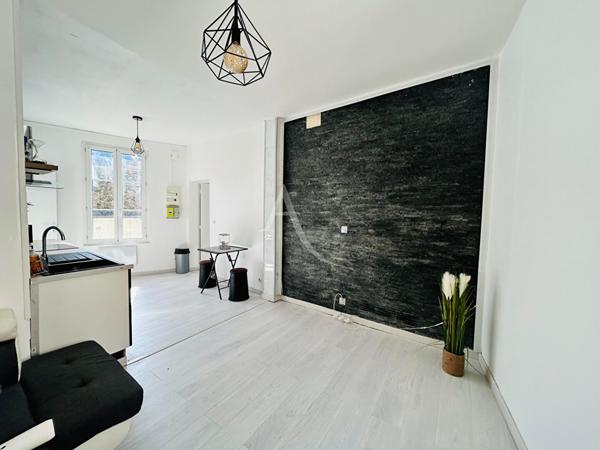 CHATEAU RENAULT Immeuble