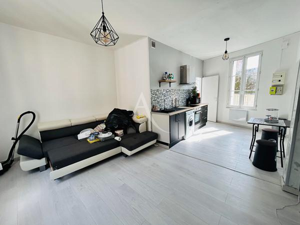 CHATEAU RENAULT Immeuble