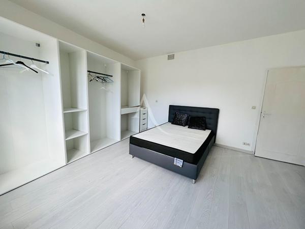 CHATEAU RENAULT Immeuble