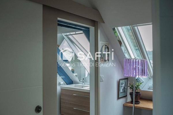 Duplex de standing situé au dernier étage, vue port, entièrement rénové, au cœur du port de Binic,