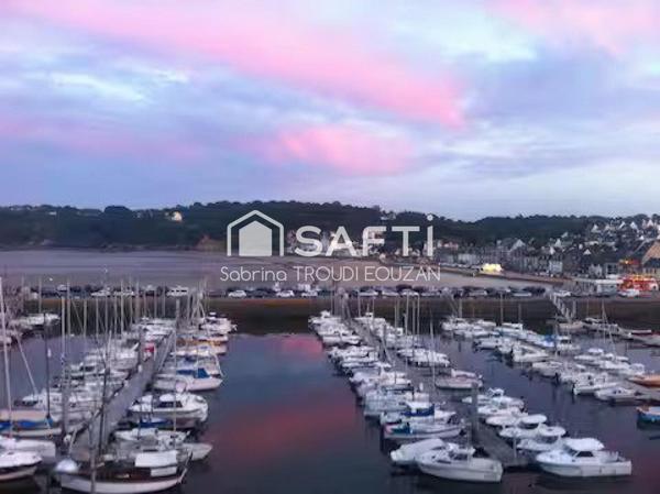 Duplex de standing situé au dernier étage, vue port, entièrement rénové, au cœur du port de Binic,