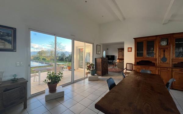 Maison à vendre    7 pièces •  Jatxou