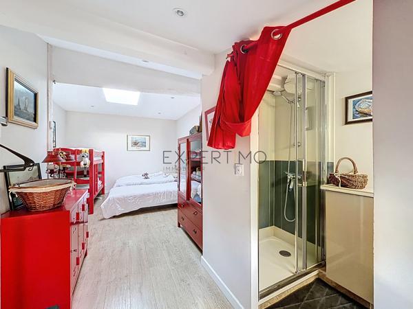 Tournus (71700) TOURNUS – Demeure historique du XVIIe siècle – Charme, élégance et art de vivre bourguignon