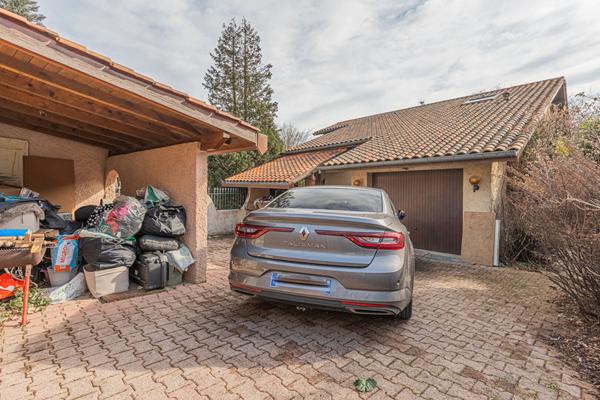 Maison avec piscine à Sassenage 6 pièces 130 m2