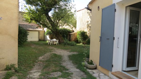 À Mondragon (84), maison de village à acheter avec 6 pièces et extérieur Mondragon (84430)