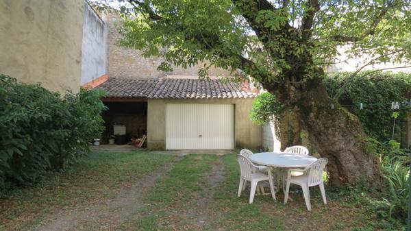 À Mondragon (84), maison de village à acheter avec 6 pièces et extérieur Mondragon (84430)