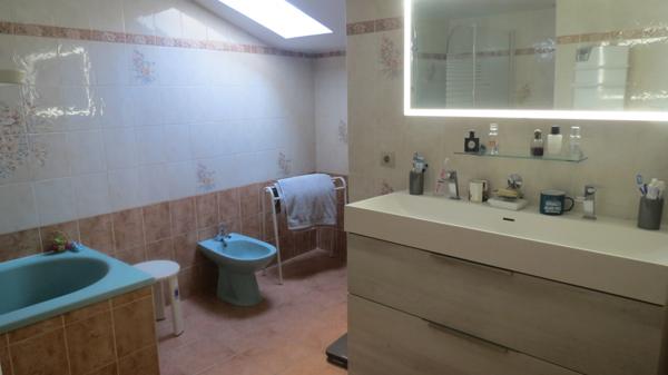 À Mondragon (84), maison de village à acheter avec 6 pièces et extérieur Mondragon (84430)