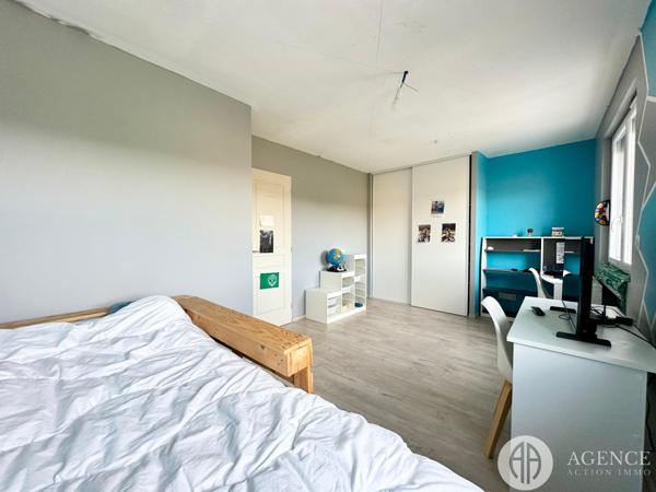 Épinouze (26210) À vendre – Grande maison familiale avec terrain de 5240 m² et accès à la rivière