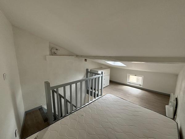 T1 en duplex – Poitiers centre – 15.59 m²