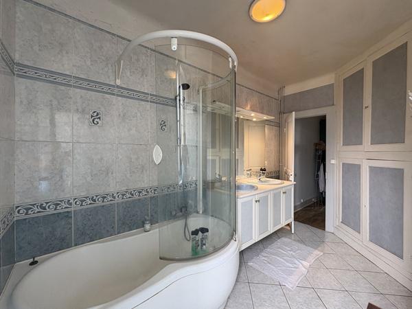 Maison Pontonx Sur L Adour 7 pièce(s) 243 m2 , Pontonx sur l adour