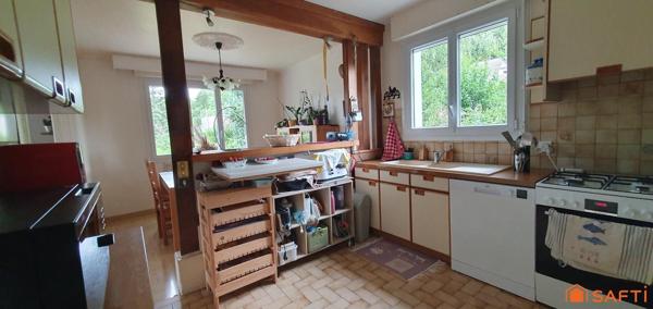 MAISON 5 CHAMBRES, SOUS SOL TOTAL ET GRAND JARDIN