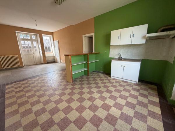 Ancienne école à rénover – Fort potentiel de création de logements – SOULLES (50)