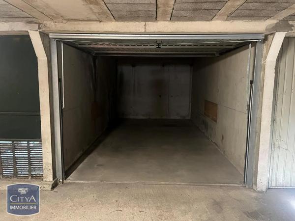 Parking à louer Mâcon (71000)