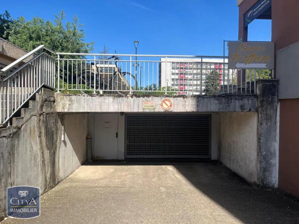 Parking à louer Mâcon (71000)