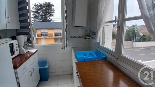 Appartement à vendre  3 pièces - 51,33 m 2   JULLOUVILLE  - 50